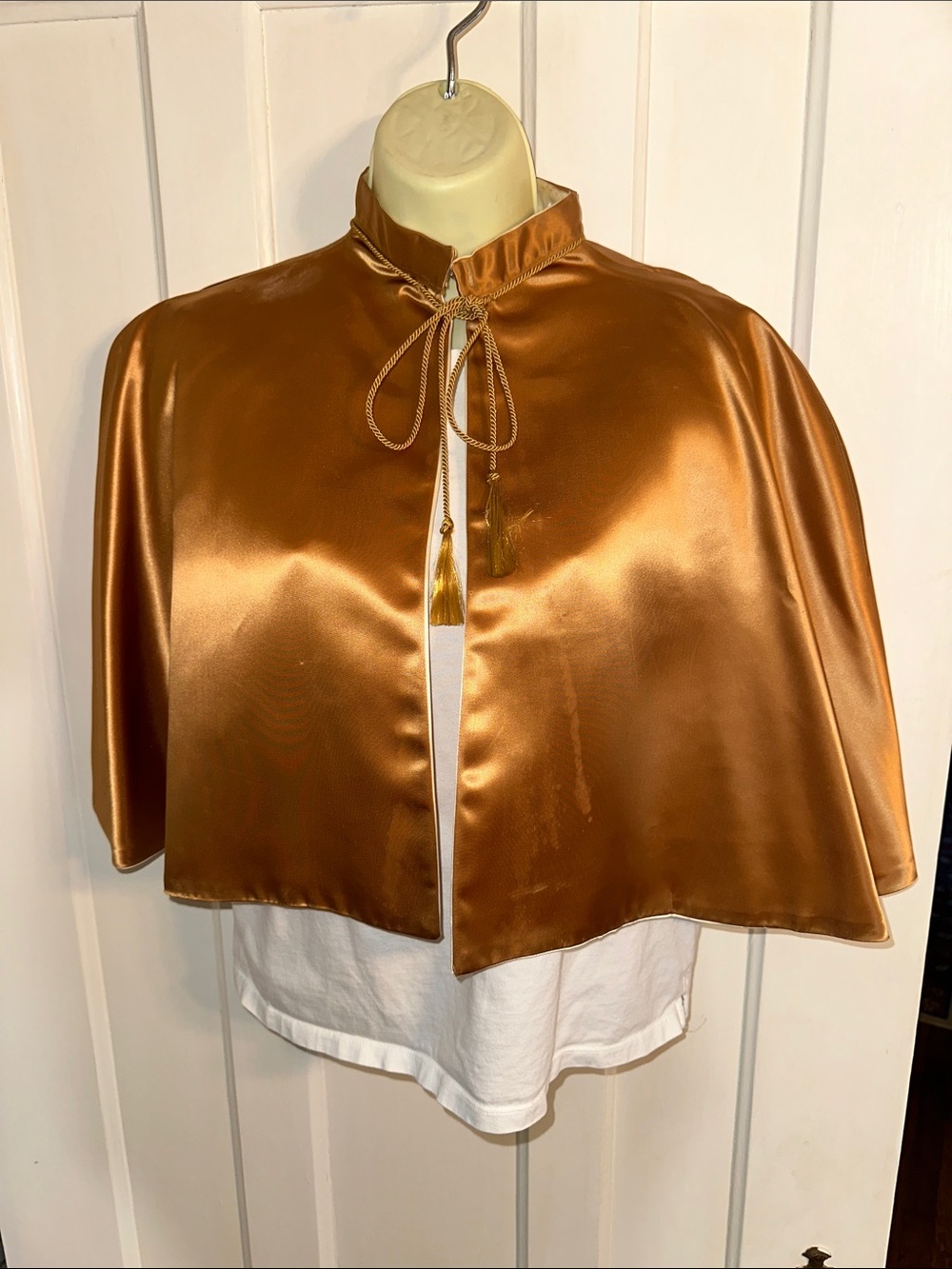 Vintage 50s/60s Gold Satin Tie-Neck Capelet